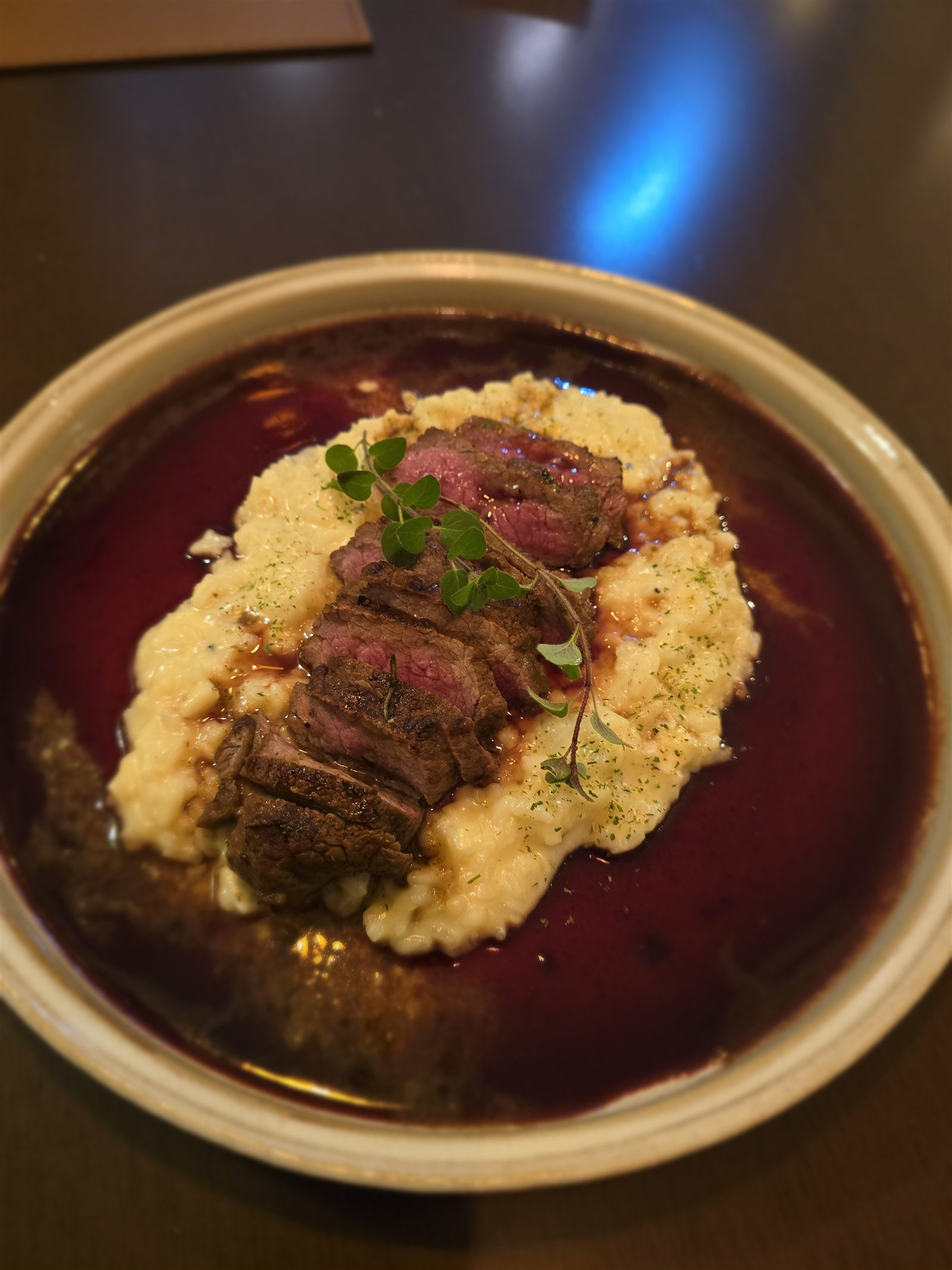 Medalhão de filé mignon com risoto do Hamah Restaurante